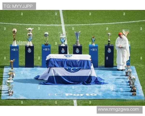 70岁传奇足球明星离世球迷哀悼其辉煌职业生涯与不朽贡献