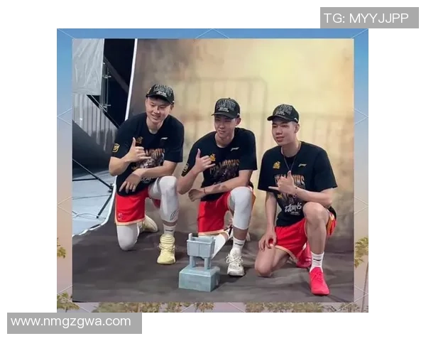 世界锦标赛特别报道：成都篮球队拼搏历程与荣耀时刻的全景回顾